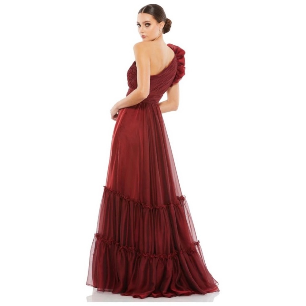 Mac Duggal Organza One-Shoulder Pleated Gown Size 8